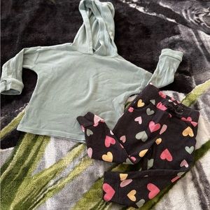 18 Months Girl Matching set Hoodie and Pants Thermal Green and Black